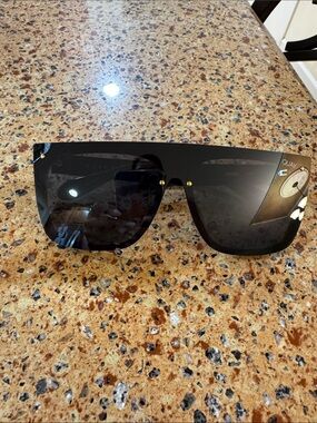 Quay Australia Black Shield Visor Sunglasses with Gold Accents